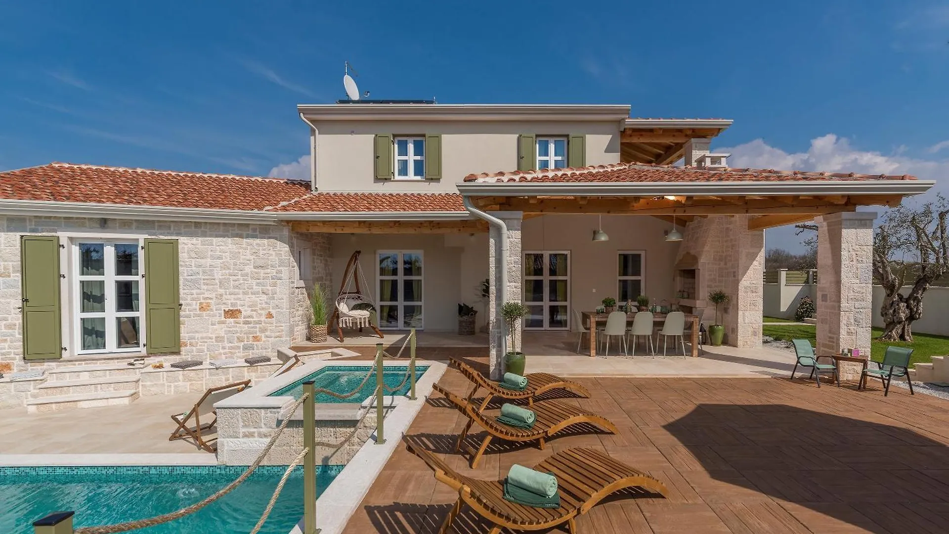 Villa Terra Magica Heated Pool Sauna And Jacuzzi Rapavel