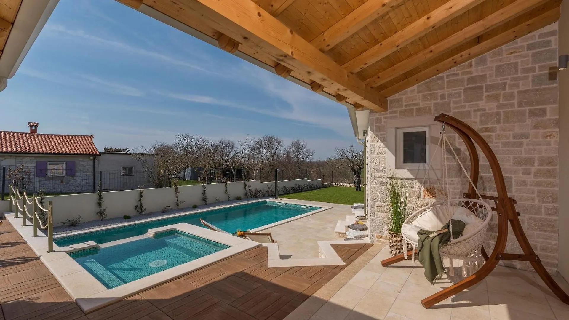 Villa Terra Magica Heated Pool Sauna And Jacuzzi Rapavel